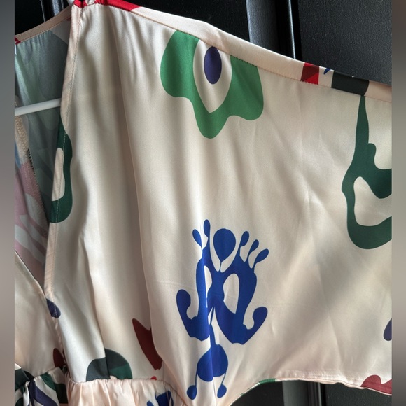 NWOT Natural Print V Neck Mini Dress Size Small - Picture 5 of 14